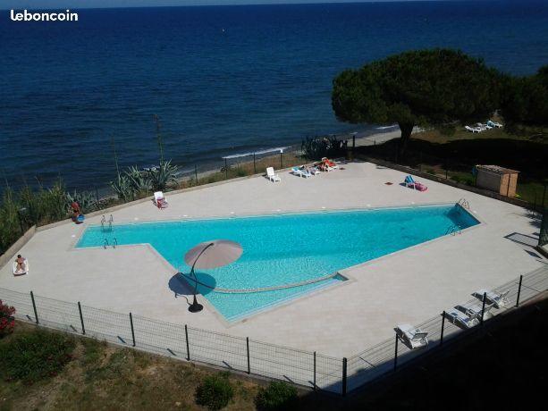 Appartement Studio les pieds dans l'eau à Santa-Lucia-di-Moriani Extérieur photo